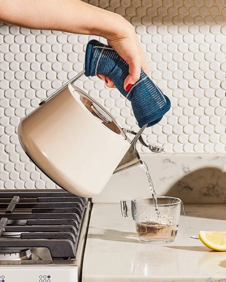 Plastic-Free & Safe Options In 2025 — Sustainably Chic
