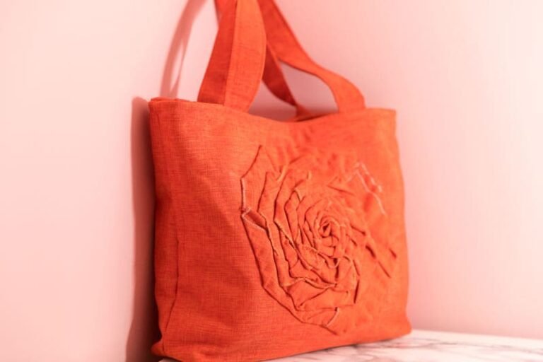 23 Best Vegan Handbags & Brands (2024) | Your top choices.