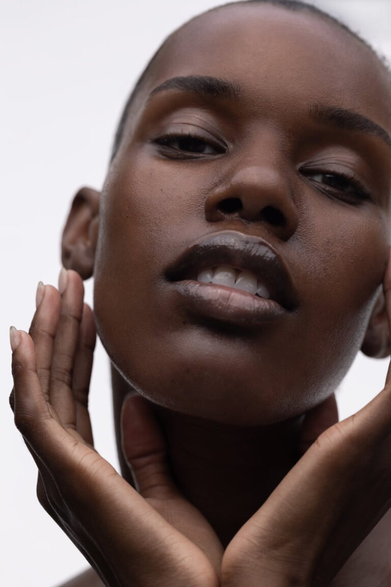 Just ONE Thing To Target Aging Skin
– omayma skin